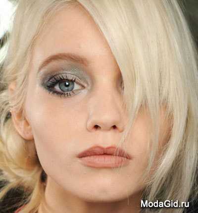 Фото девушек блондинок с карими глазами